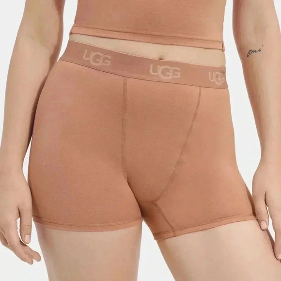 UGG Alexiah Boyshort - Picture 1 of 5